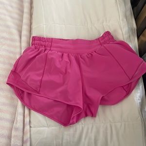 Lululemon Sonic Pink hotty hot